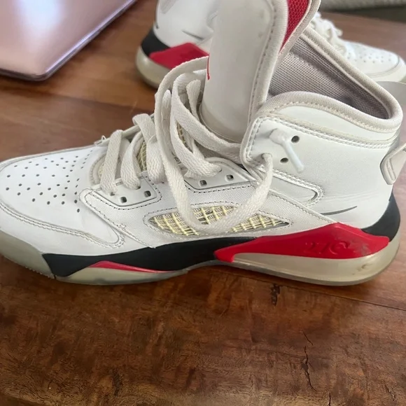 JORDAN MARS 270 'FIRE RED'